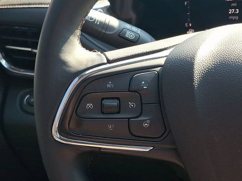 Used 2025 Buick Envista Avenir FWD image 25