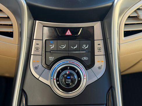 Used 2013 Hyundai Elantra GLS w/ Preferred Pkg FWD image 27