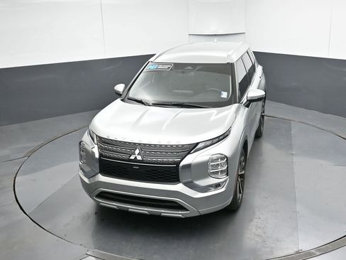 Used 2023 Mitsubishi Outlander SEL image 50