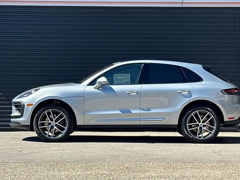 New 2026 Porsche Macan image 2