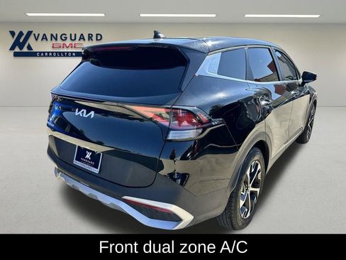 Used 2025 Kia Sportage EX image 4