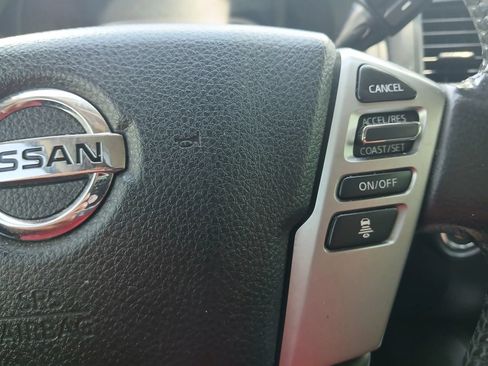 Used 2022 Nissan Titan SV w/ SV Convenience Package RWD image 58