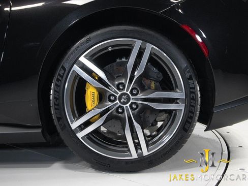 Used 2020 Ferrari Portofino image 64