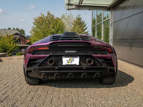 Used 2024 Lamborghini Huracan Sterrato image 15