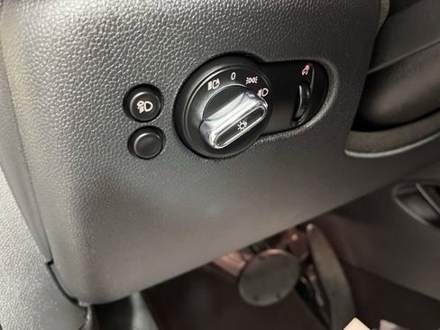 Used 2023 MINI Cooper S image 32