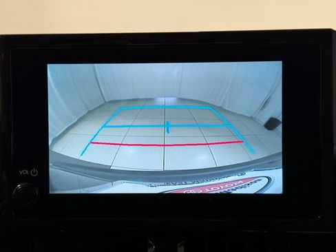 Certified 2025 Toyota Corolla Cross L image 27