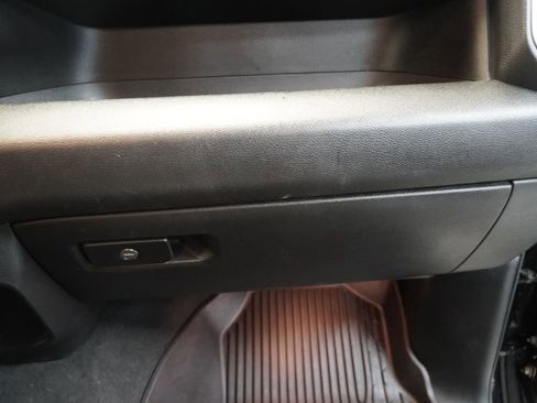 Used 2019 RAM 1500 Big Horn AWD/4WD image 35