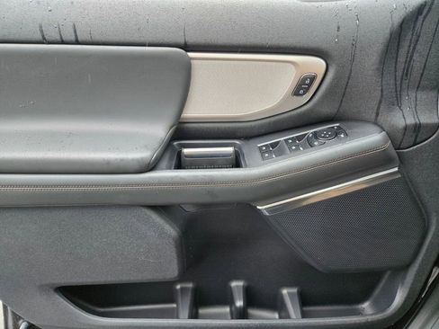 New 2025 Ford Expedition Active image 23