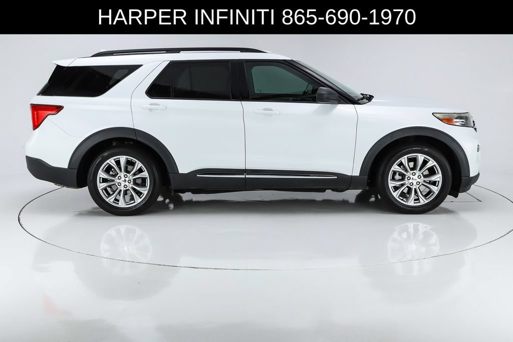 Used 2020 Ford Explorer XLT w/ Equipment Group 202A RWD image 11