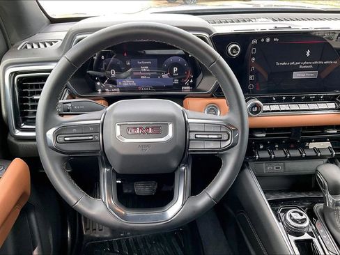 Used 2024 GMC Canyon AT4 w/ Canyon Safety Plus Package image 8