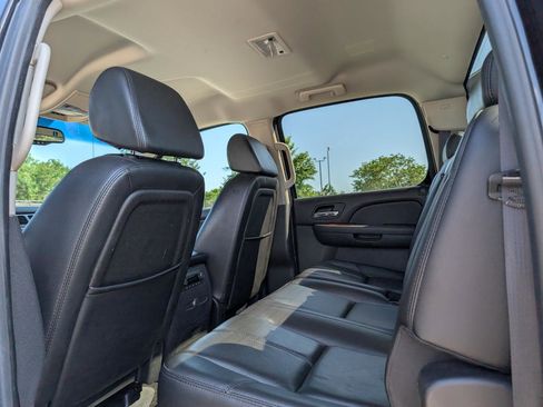 Used 2007 Chevrolet Silverado 2500 LTZ w/ Safety Package AWD/4WD image 17