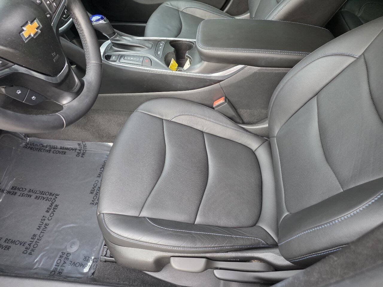 Used 2017 Chevrolet Volt Premier w/ Driver Confidence II Package FWD image 11