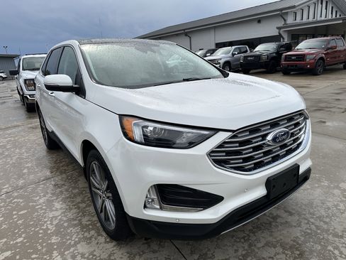 Used 2023 Ford Edge Titanium AWD/4WD image 3