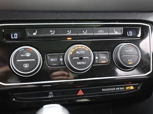 Used 2021 Volkswagen Atlas SEL FWD image 23