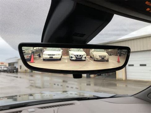 Used 2021 GMC Yukon XL Denali w/ Denali Premium Package image 21