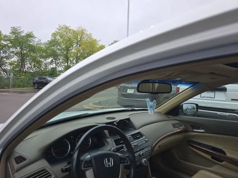 Used 2009 Honda Accord EX-L image 6