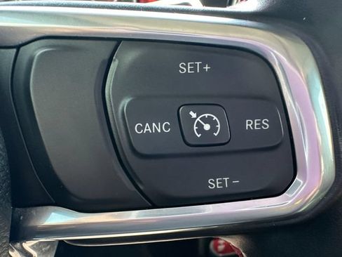 Used 2022 Jeep Wrangler Unlimited Rubicon AWD/4WD image 15