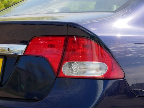 Used 2010 Honda Civic LX image 17