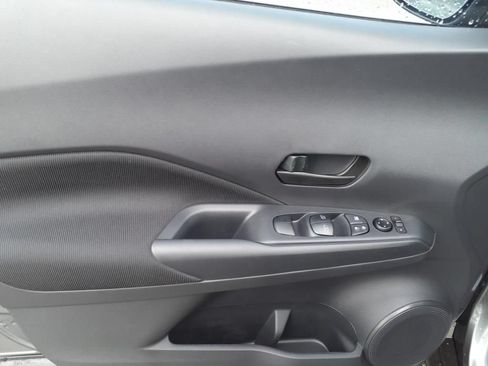 Used 2024 Nissan Kicks S FWD image 6