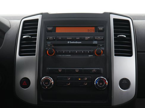 Used 2012 Nissan Frontier PRO-4X AWD/4WD image 16