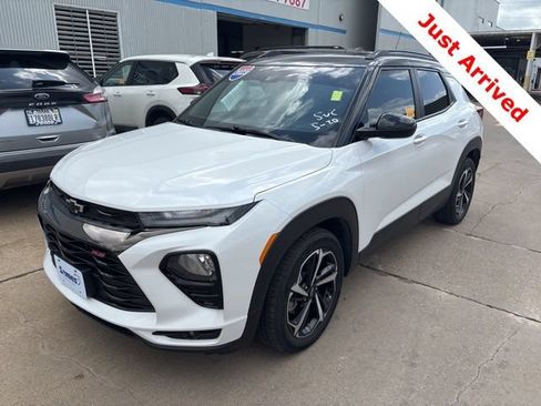 Used 2023 Chevrolet TrailBlazer RS w/ Sun and Liftgate Package FWD image 1