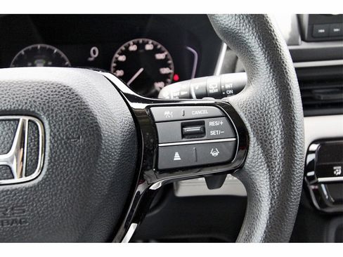 Used 2023 Honda Pilot LX image 20