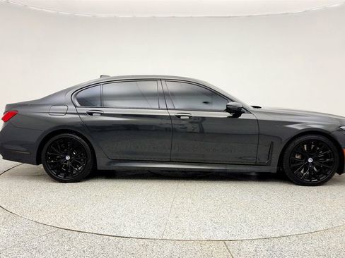 Used 2022 BMW 750i xDrive w/ Executive Package AWD/4WD image 4