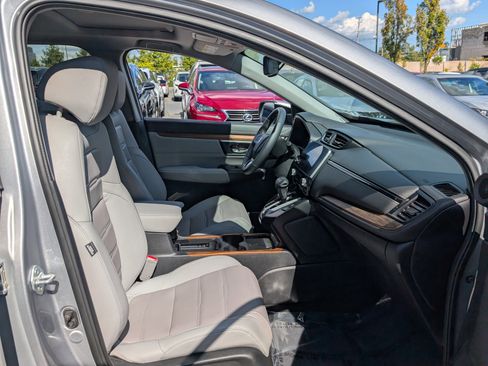 Used 2022 Honda CR-V Touring image 11