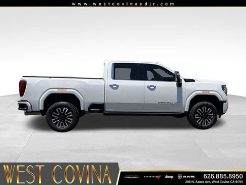 Used 2024 GMC Sierra 2500 Denali Ultimate w/ Max Trailering Package AWD/4WD image 8