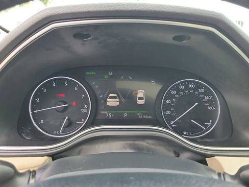 Used 2019 Toyota Avalon Limited image 17