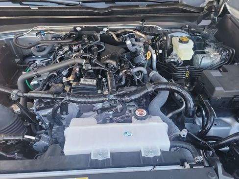 Certified 2025 Toyota Tacoma SR5 image 30