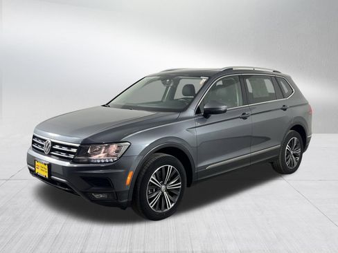 Used 2019 Volkswagen Tiguan SEL w/ 3rd Row Seat Package image 3