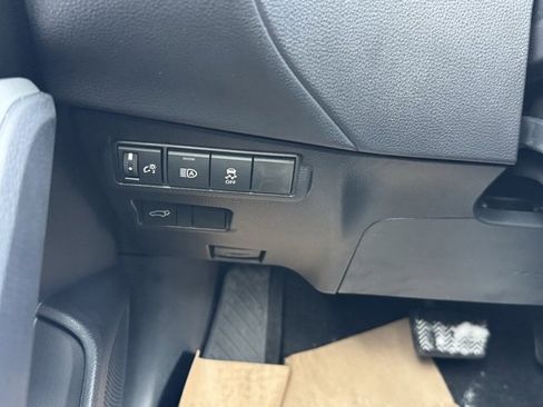 New 2026 Toyota Corolla Cross XLE image 29