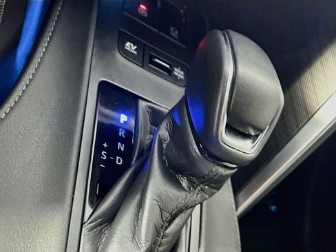 Used 2023 Toyota Venza XLE AWD/4WD image 24