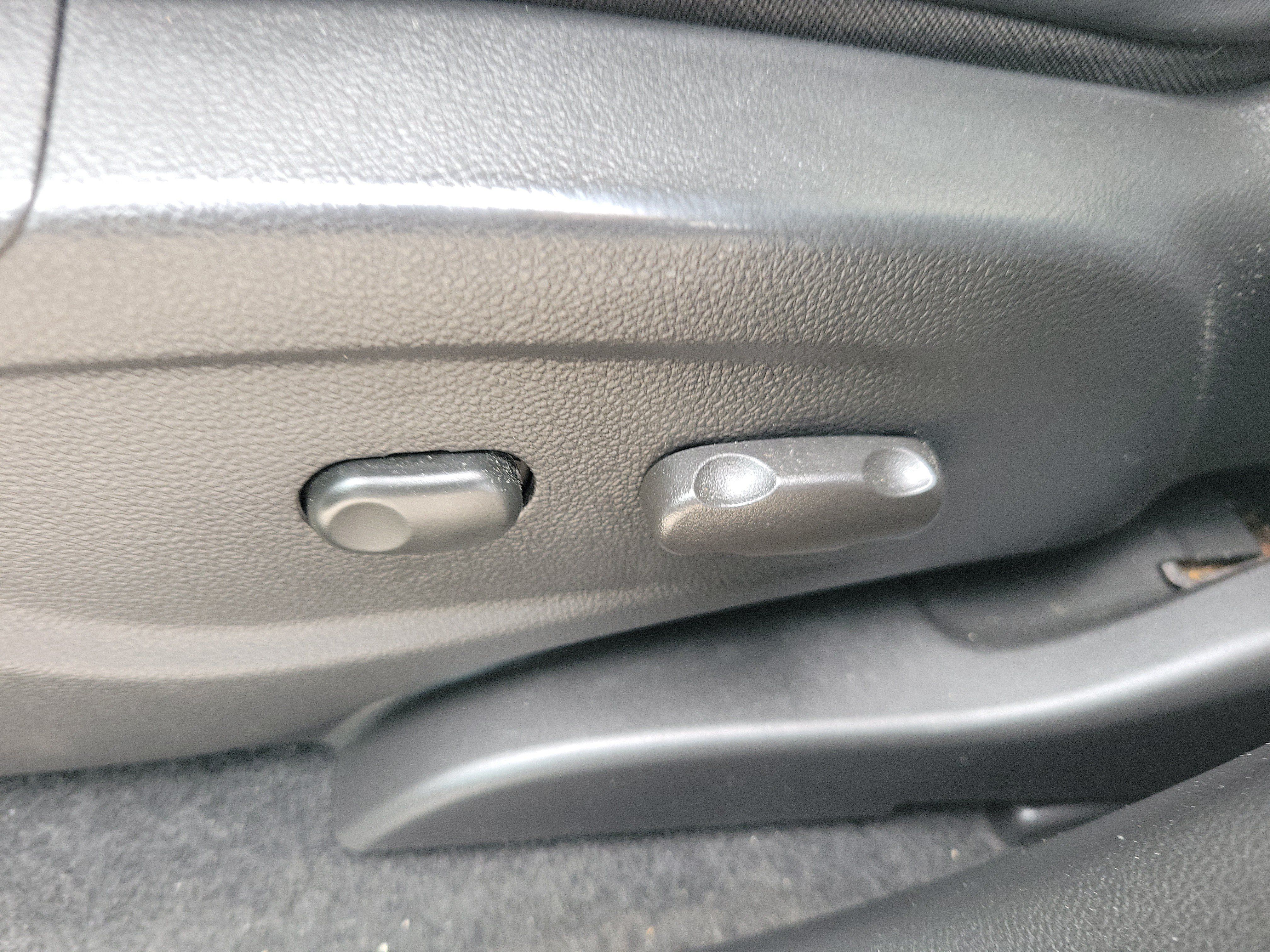Used 2020 Buick Encore Preferred FWD image 12