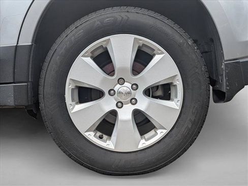 Used 2011 Subaru Outback 2.5i Premium AWD/4WD image 9
