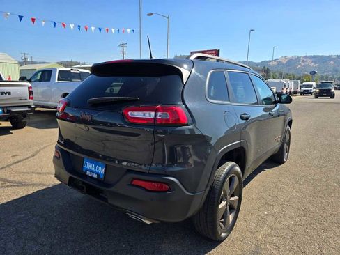 Used 2016 Jeep Cherokee 75th Anniversary image 5