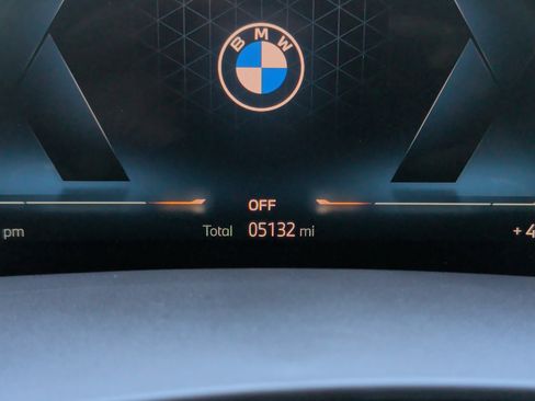 Certified 2025 BMW X7 xDrive40i w/ M Sport Package image 14