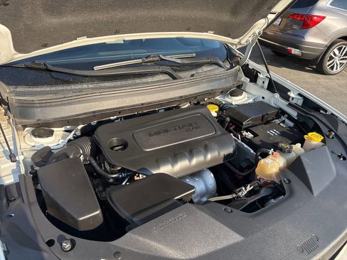 Used 2019 Jeep Cherokee Latitude Plus image 21