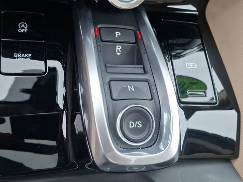 Used 2022 Acura MDX SH-AWD image 22