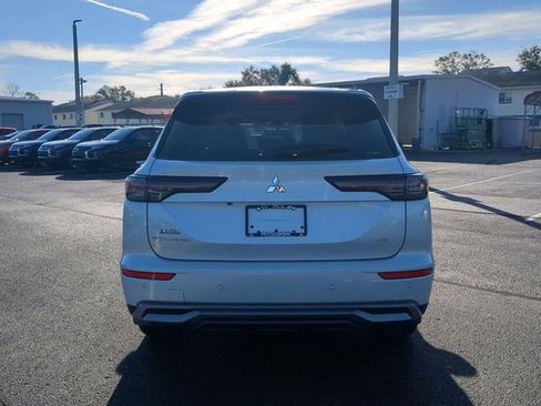 New 2026 Mitsubishi Outlander SE FWD image 7