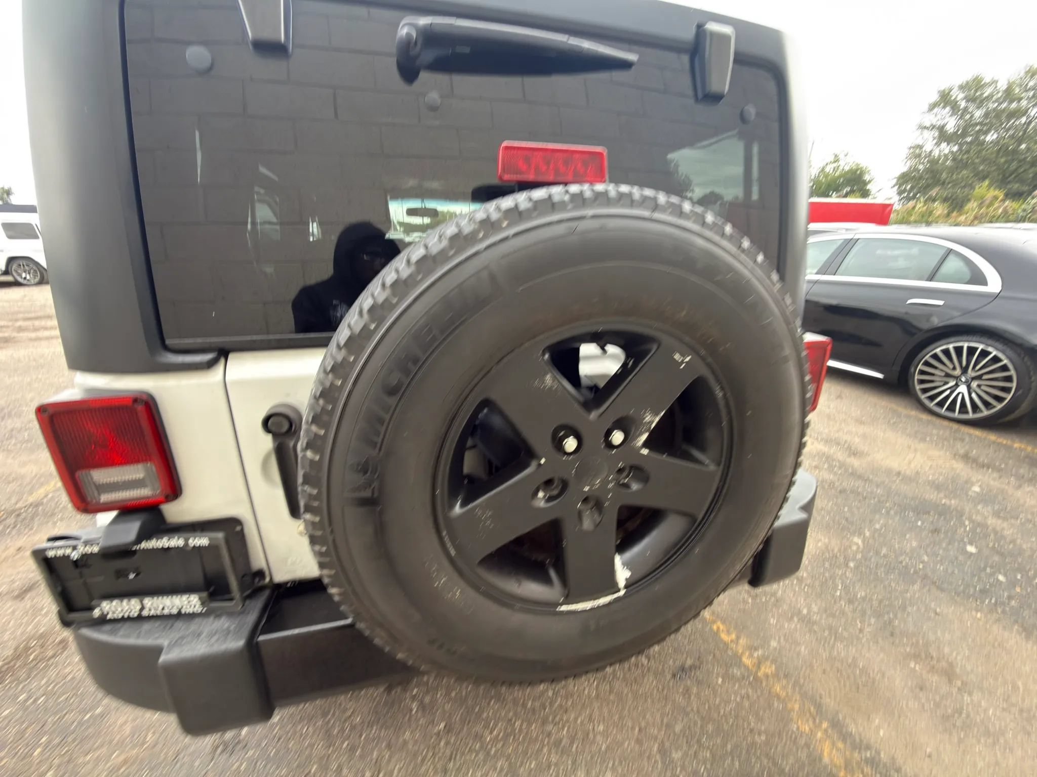 Used 2015 Jeep Wrangler Unlimited Sahara AWD/4WD image 30