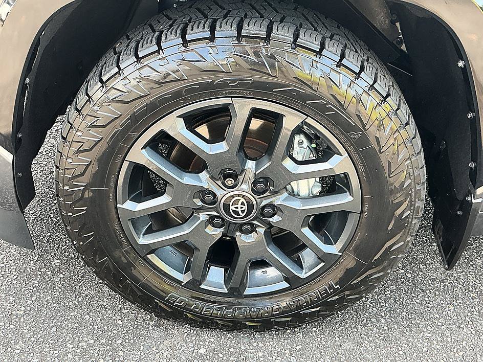 Used 2026 Toyota Sequoia Platinum AWD/4WD image 11