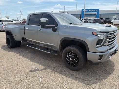 Used 2024 Chevrolet Silverado 3500 High Country w/ High Country Premium Package AWD/4WD image 1