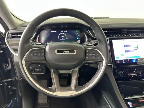 Used 2022 Jeep Grand Cherokee Limited 4xe image 14