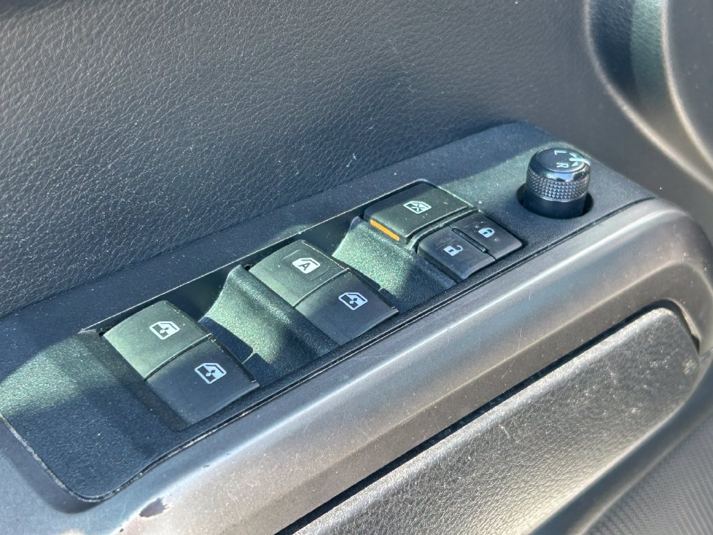 Used 2019 Toyota Tacoma SR5 RWD image 22