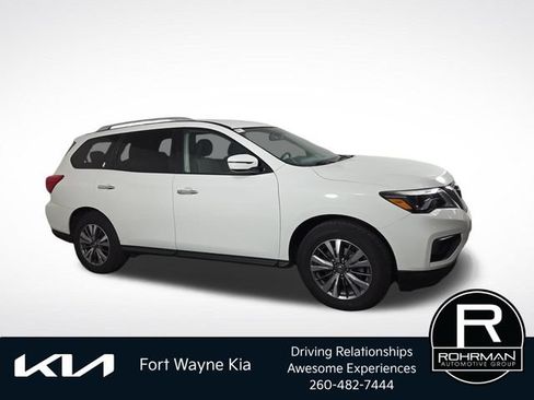 Used 2019 Nissan Pathfinder SV AWD/4WD image 5