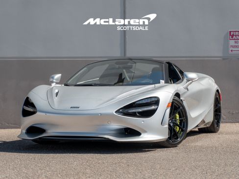 New 2025 McLaren 750S Spider RWD image 2