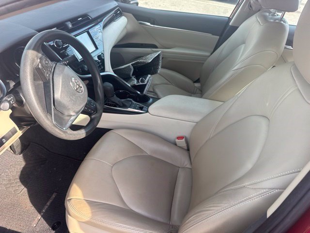 Used 2020 Toyota Camry LE FWD image 5