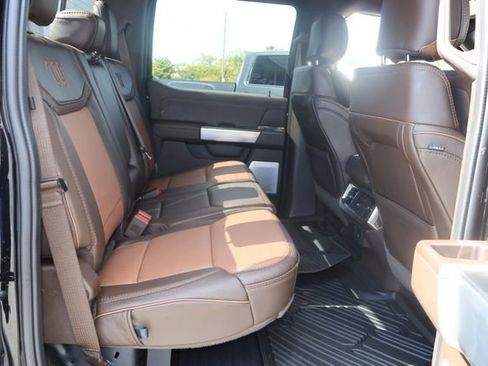 Used 2020 GMC Yukon Denali w/ Denali Premium Package image 16